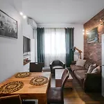 Urban Style 1bd On Center By Flat Mаnager Apartment